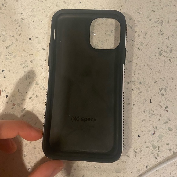iPhone 11 Pro speck case - Picture 5 of 5